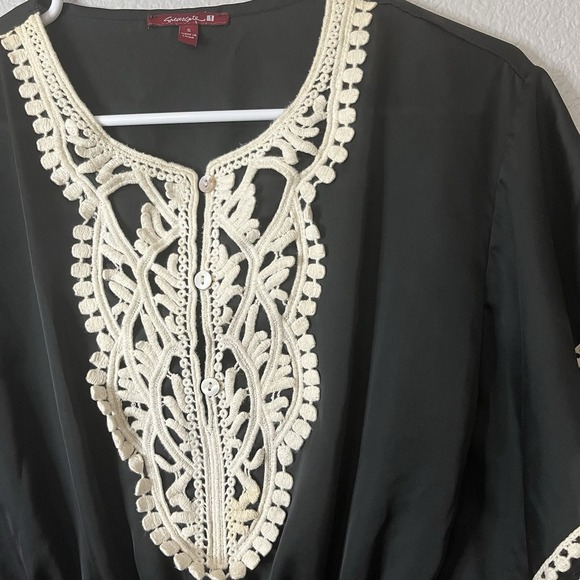 Silvergate Boho Embroidered Lace Top With Smocked Waist Size Small - Picture 4 of 5